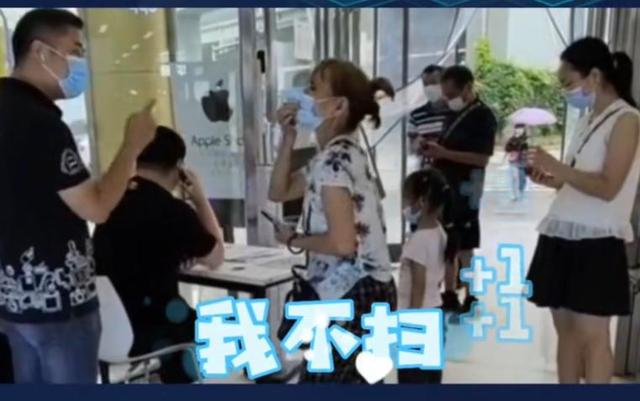 dnf公益服发布网史上最惨的武器，属性拉垮不被看重，结局只能分解！